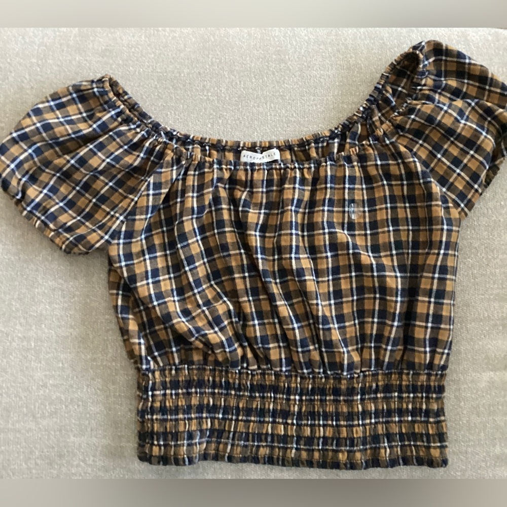 Aeropostale Junior’s off the shoulder top